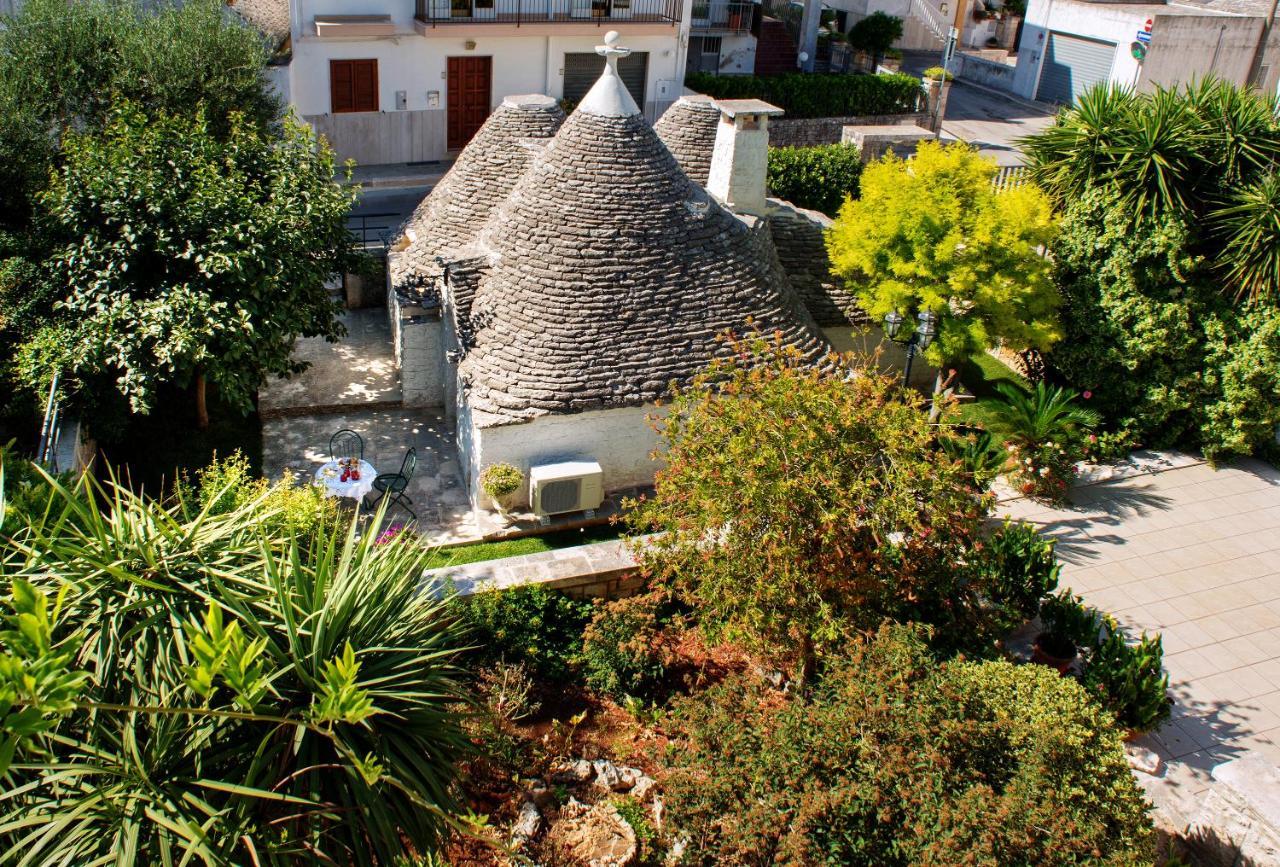 Trullo Giardino Fiorito Bed & Breakfast Alberobello Exterior photo