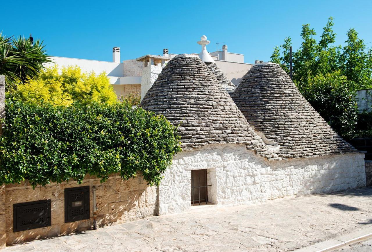 Trullo Giardino Fiorito Bed & Breakfast Alberobello Exterior photo