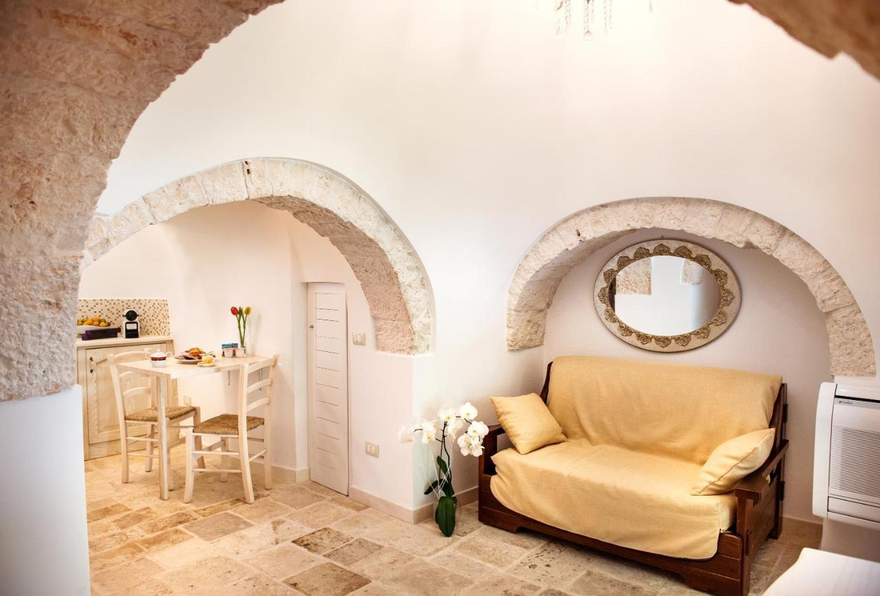 Trullo Giardino Fiorito Bed & Breakfast Alberobello Exterior photo